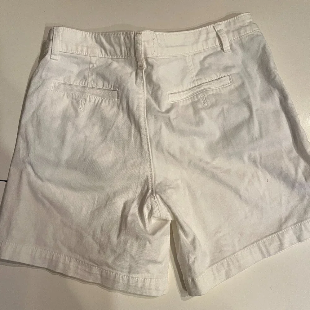 Anthropologie White‎ Chino Shorts Size 27 Relaxed Fit with Pockets 💗